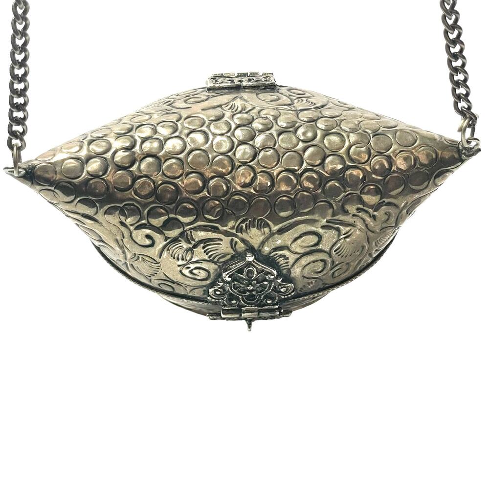 Vintage Metal Pillow Purse - Picture 7 of 15
